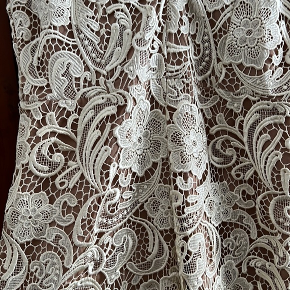 Dress The Population Marion Lace Jumpsuit/Romper Like New!! Fits Size 12 C/D Cup - Picture 7 of 13